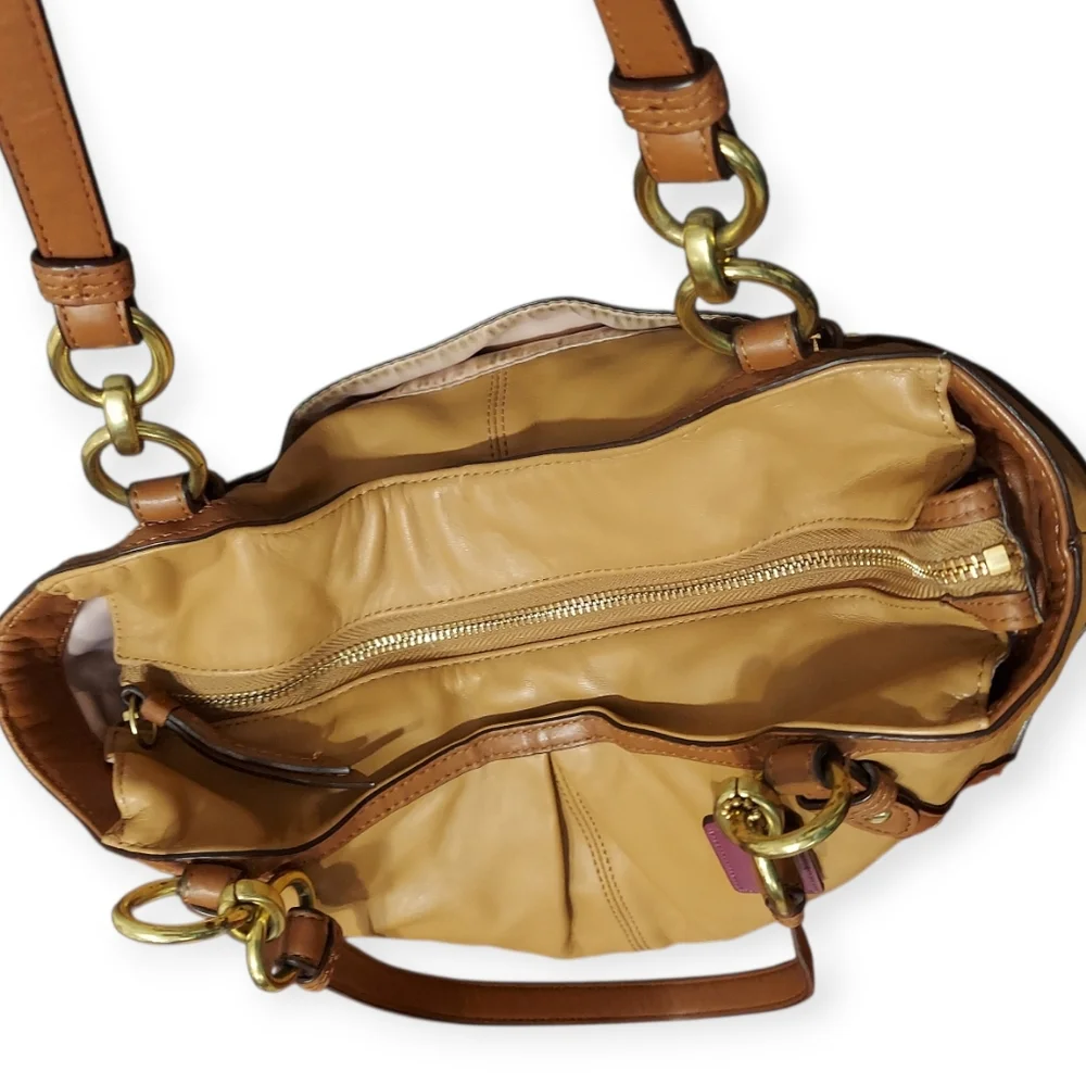 Coach Alexandria Leather Shoulder Bag Zip Closure No F20812